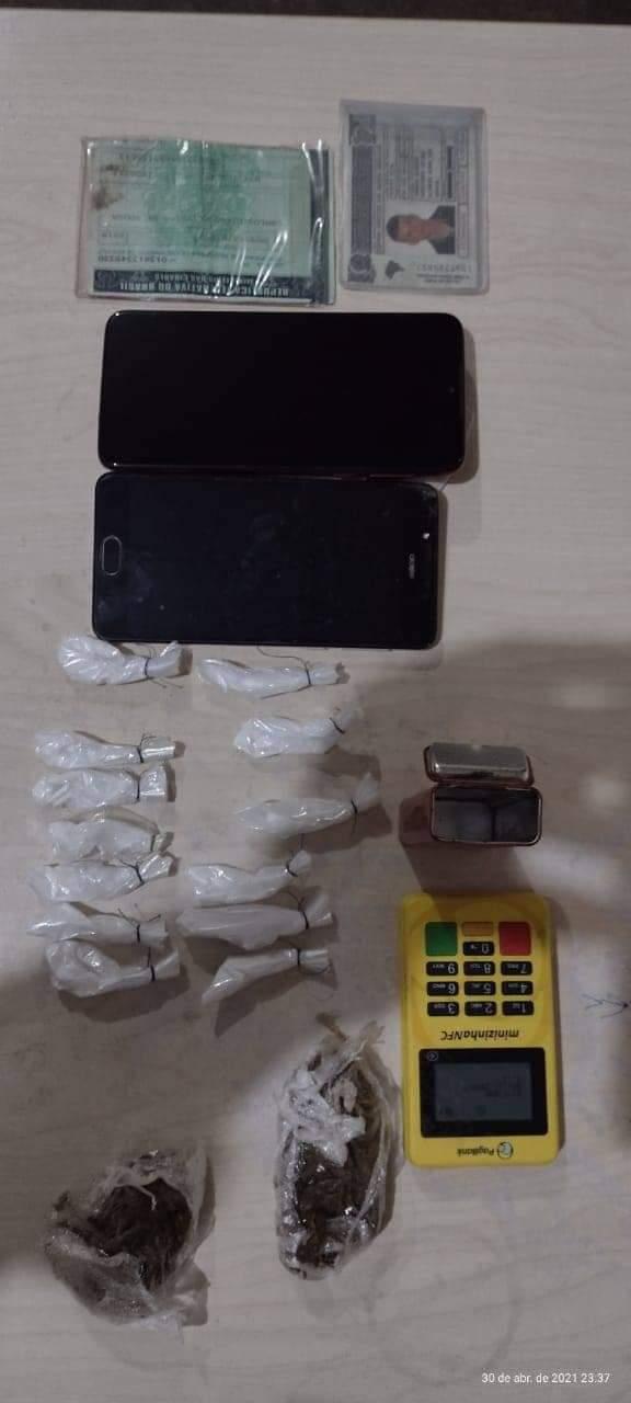 Acusados de tráfico de Drogas presos pelas Mike do 3° BPM