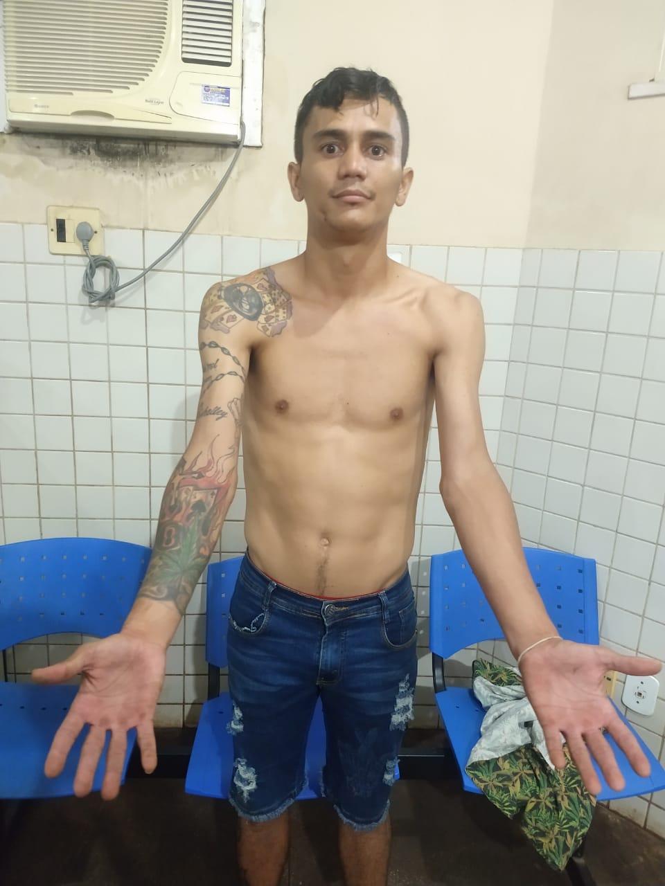 Elemento preso com mandado de prisão