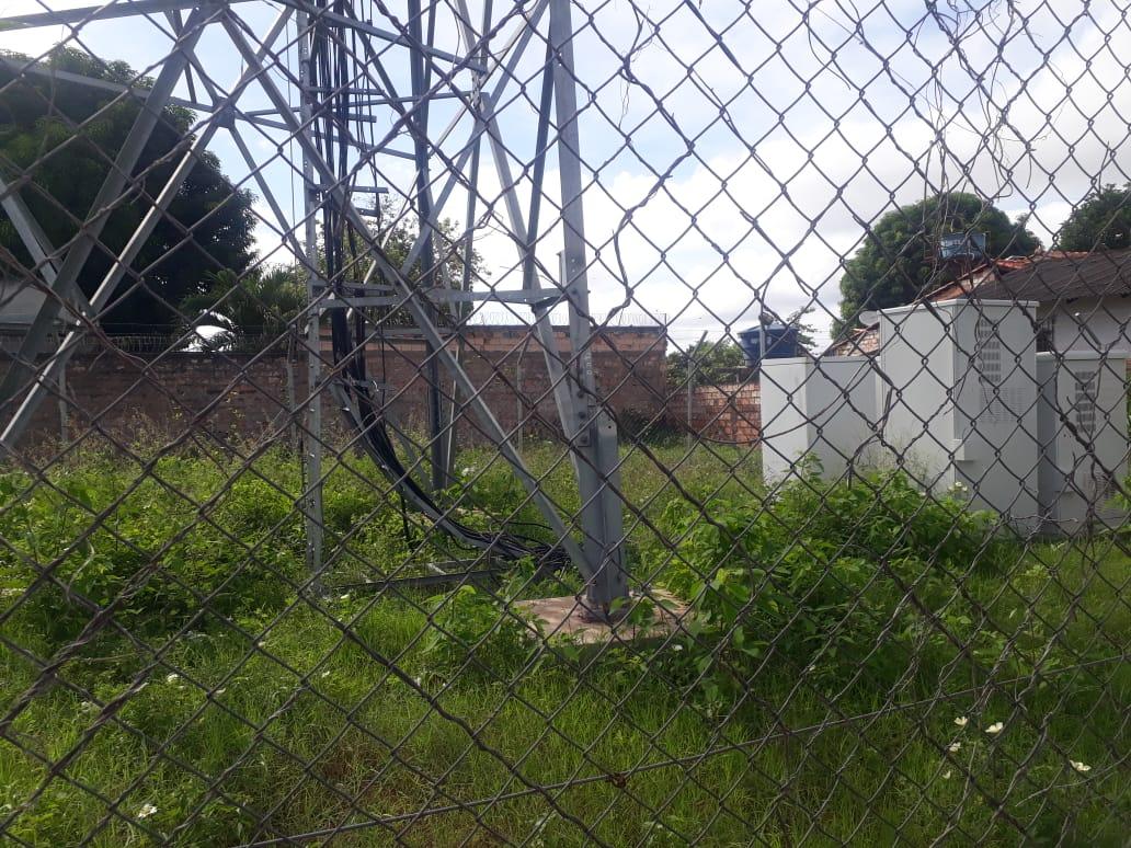 Elemento preso furtando torre da vivo  Santaren