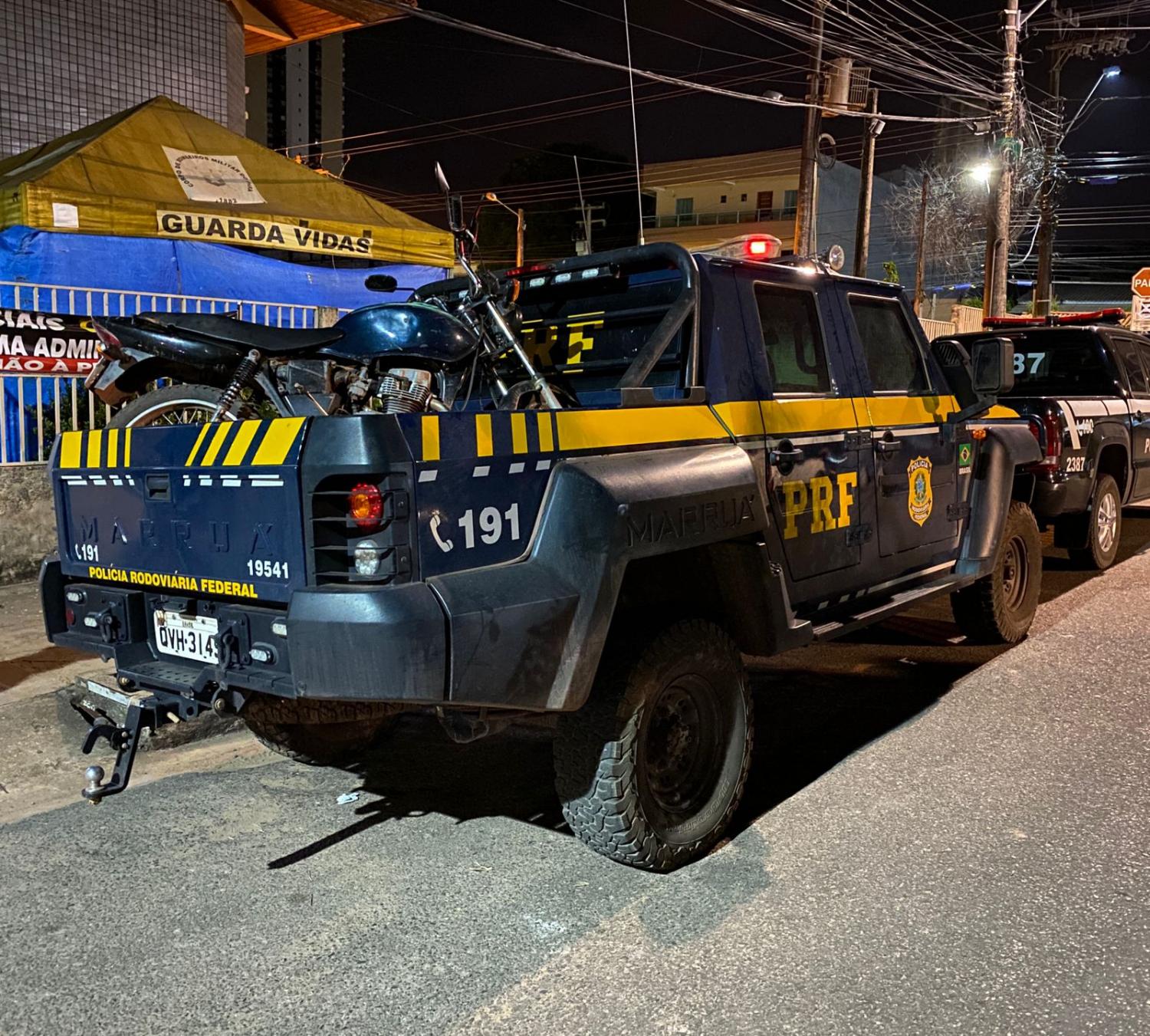 PRF RECUPERA MOTOCICLETA FURTADA POUCAS HORAS APÓS O CRIME