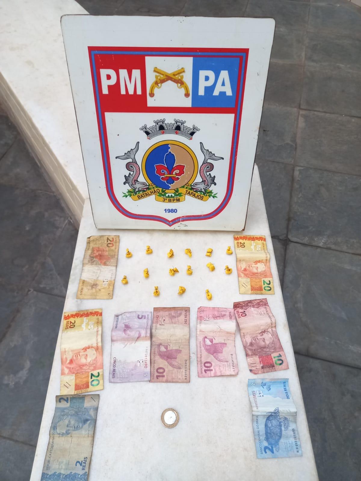 Elemento preso pela PM com 15 papelotes de entorpecentes