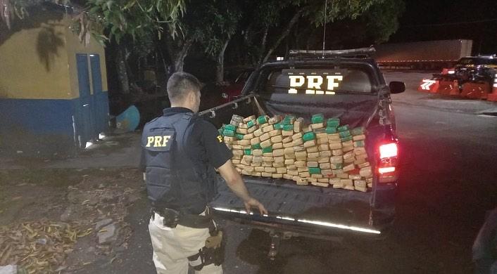 PRF apreende 120 quilos de Maconha em caminhonete, em Santa Maria do Pará/PA