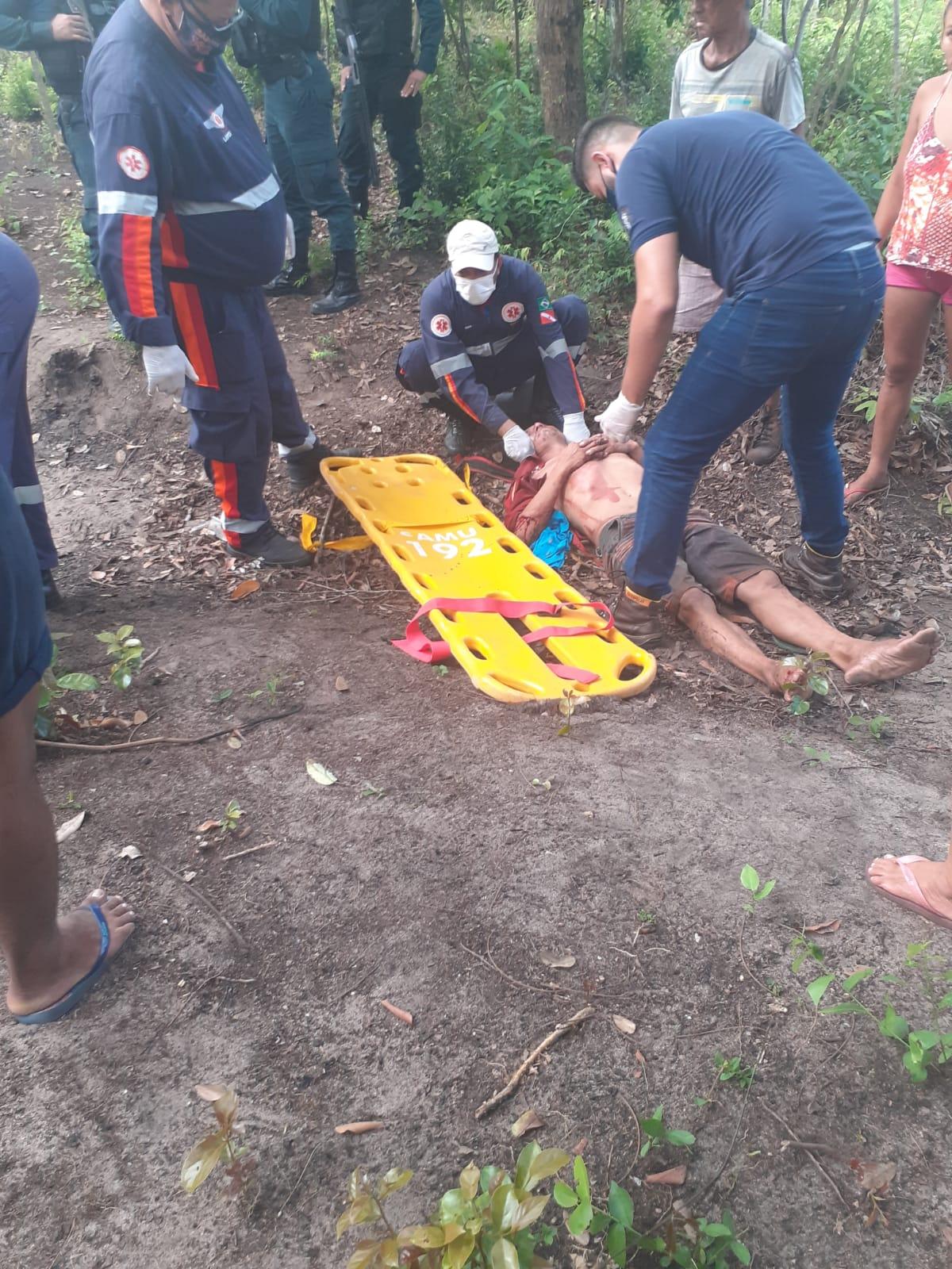 Homem esfaqueado agora pouco na comunidade de Pajuçara