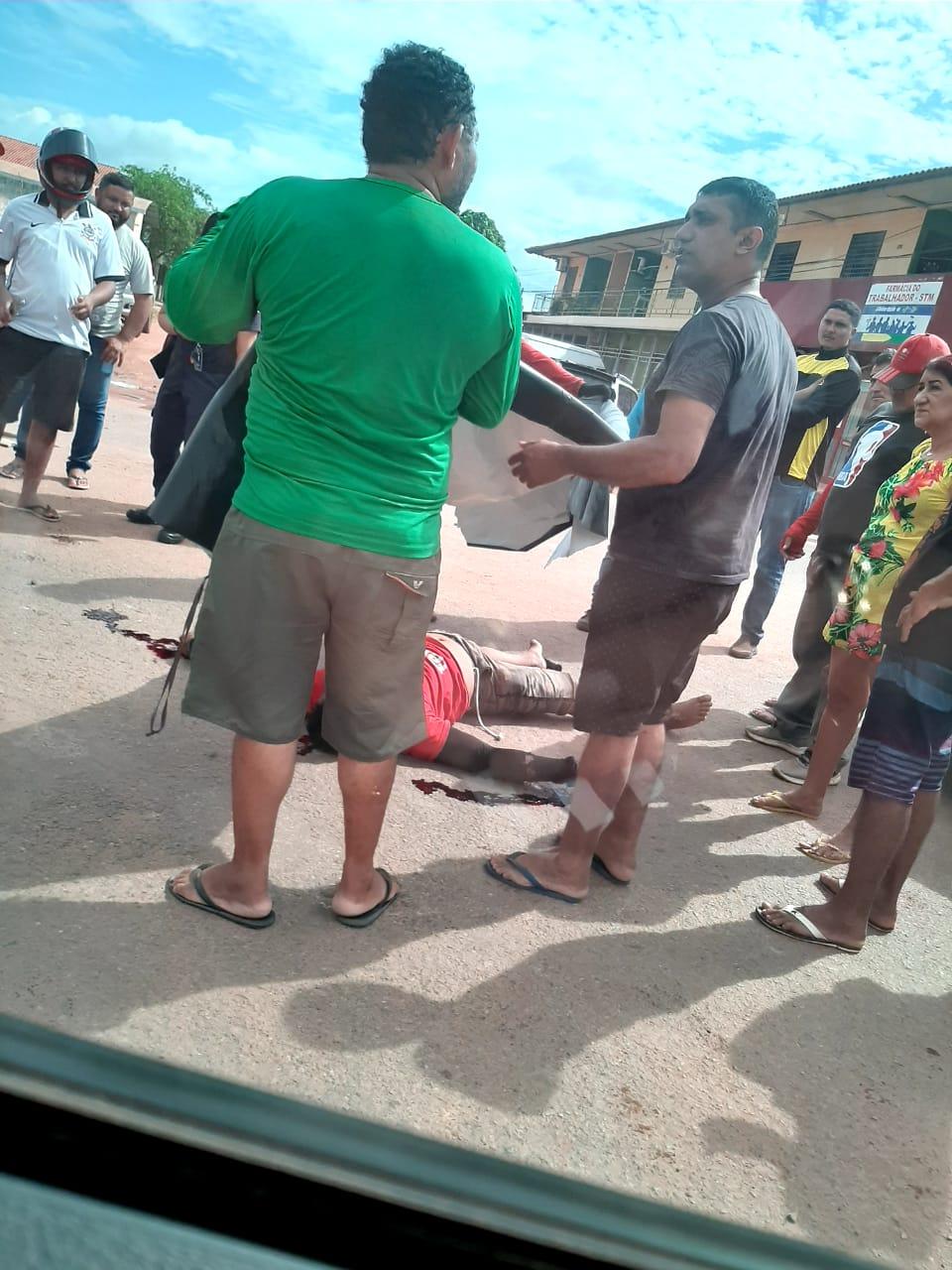 Batida entre carro e moto na Moaçara com uma vítima fatal