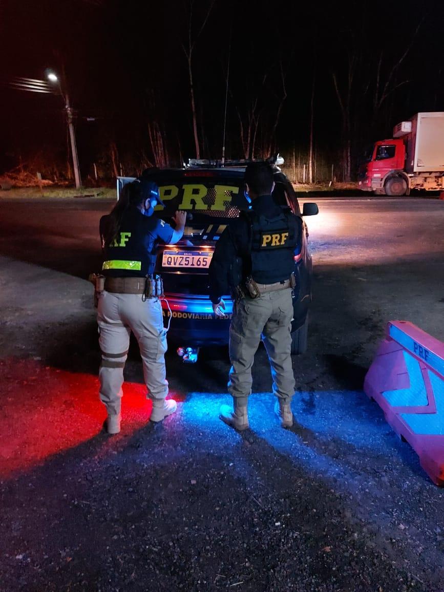 Mulher que seguia de Santarém Pará Novo Progresso  grampeada pela PRF com mandado de prisão em aberto