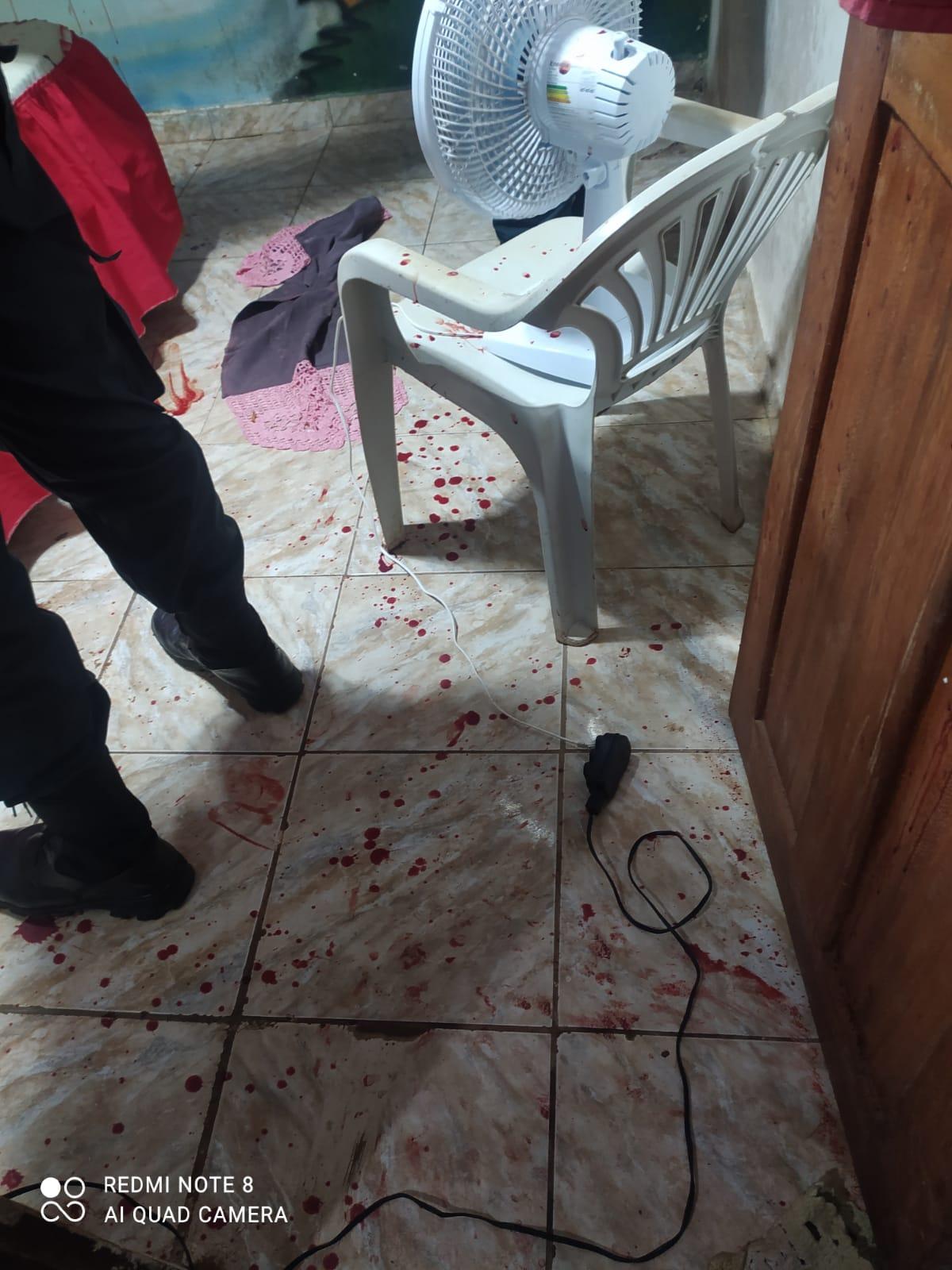 Homem vítima de tentativa de homicídio no bairro Vitória Régia