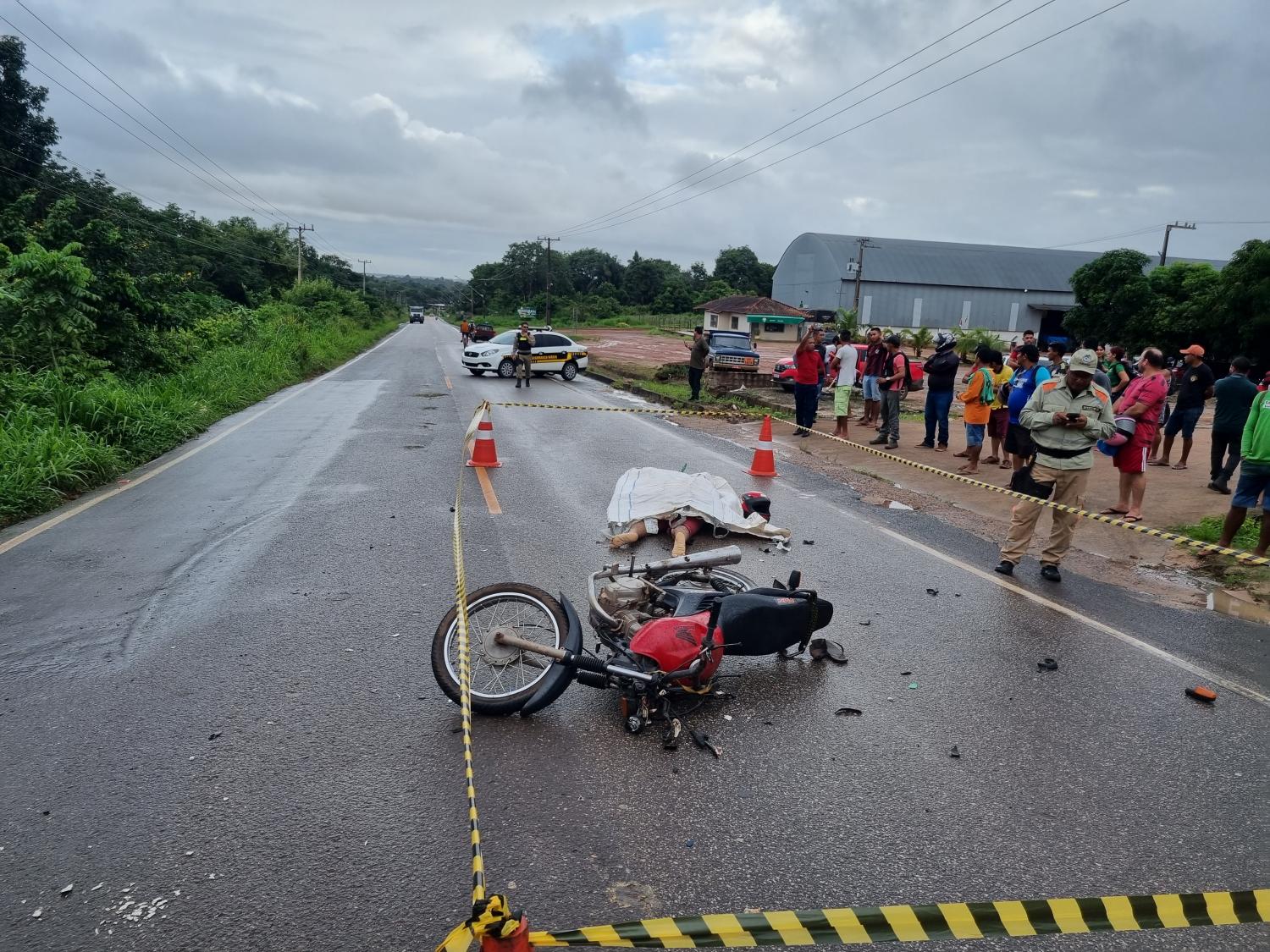 Motoqueiro morre possivelmente ao atingir animal na Curuá-Una