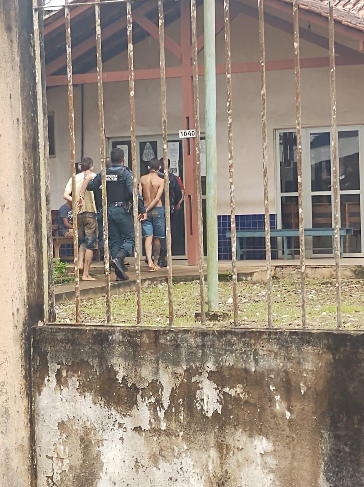 Menores envolvidos em assalto e roubo de carro presos em Belterra pela PM