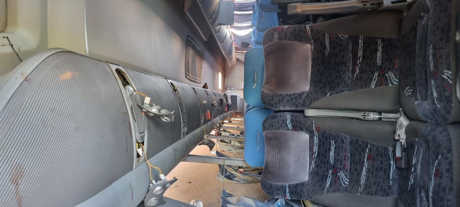 Ônibus vindo de Porto Alegre para Santarém capota na BR 163