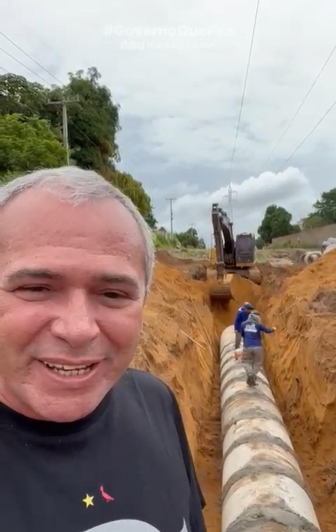 Prefeito visita obras de drenagem na Dom Frederico