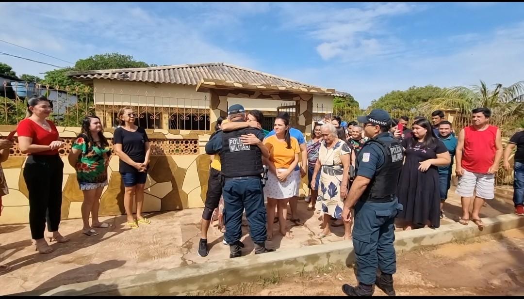 Sub Ten Jairo entregue hoje pela tropa a sua família