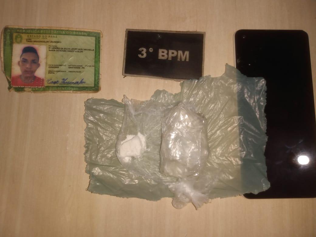 Jovem preso com uma quantidade de cocaína