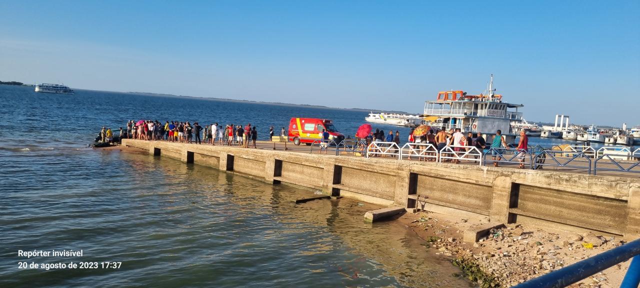Afogamento em frete a praça Tiradentes