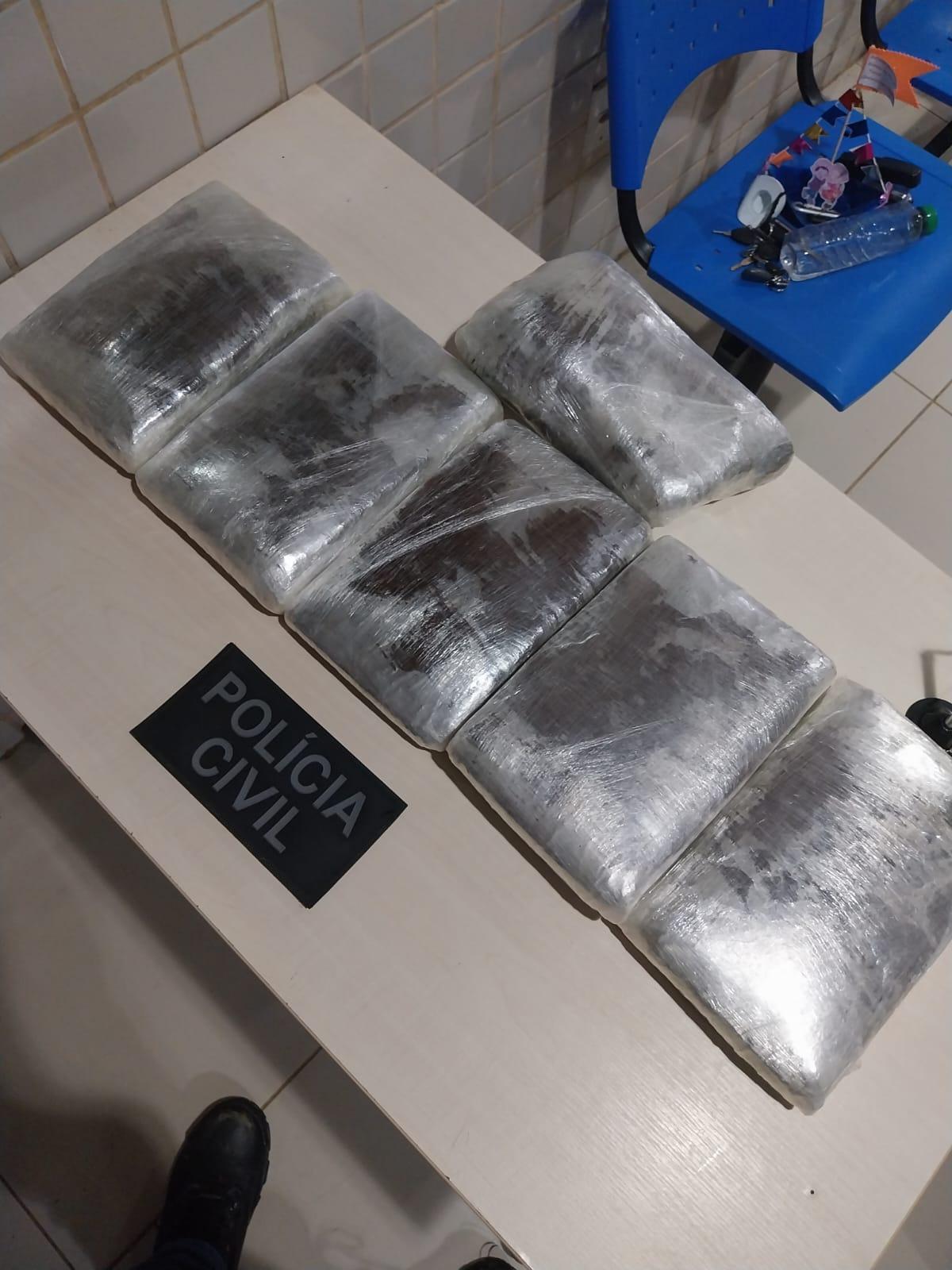 Elemento preso por tráfico pela Polícia Civil de Aveiro quando descia de embarcação em Itaituba