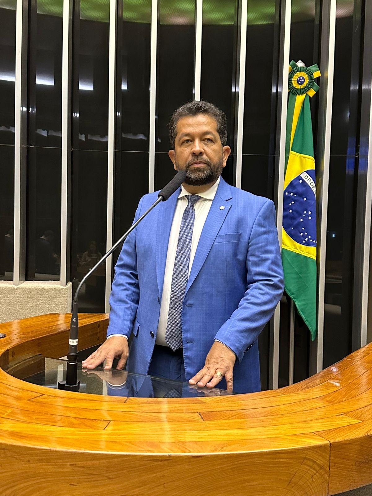 Henderson Pinto sugere ao Ministério da Cultura tornar a Festa do Çairé patrimônio cultural e imaterial do Brasil