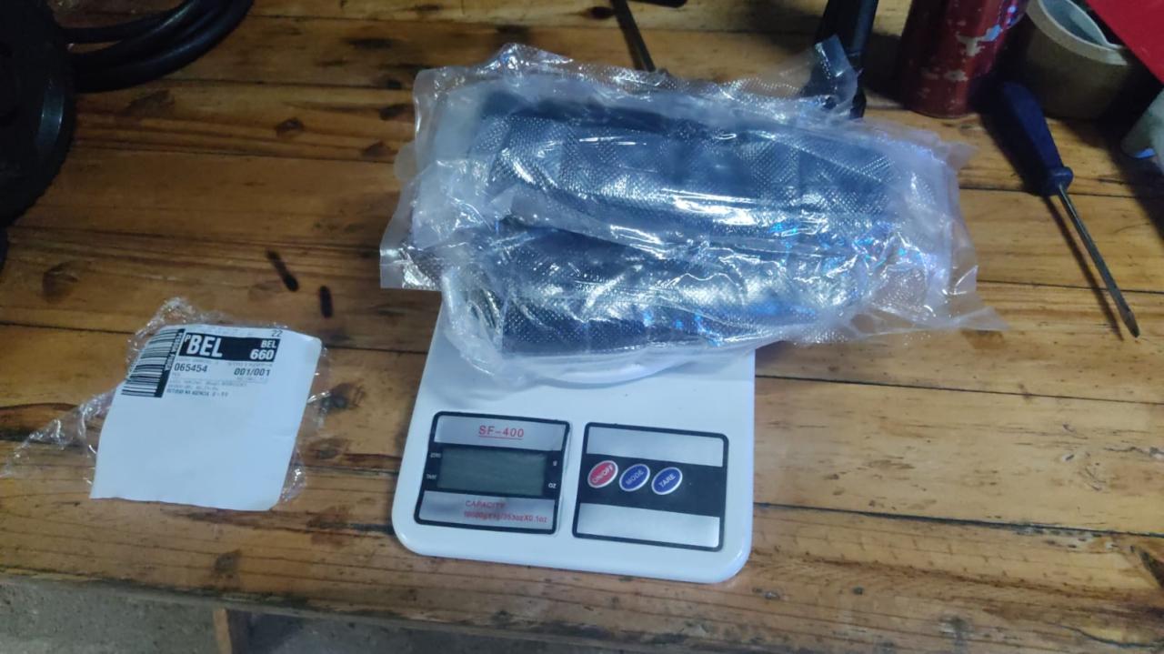 PRF apreende droga em ônibus