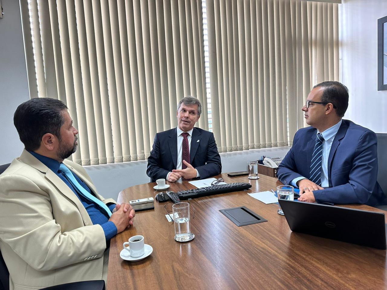 Em busca de melhorias para a nossa região Oeste