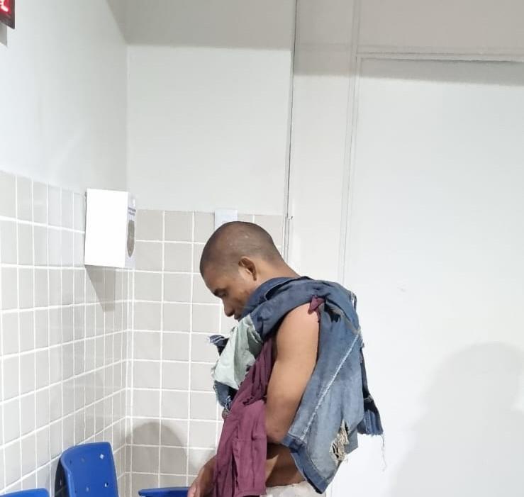 Saiu no induto e já voltou pra trás das grades