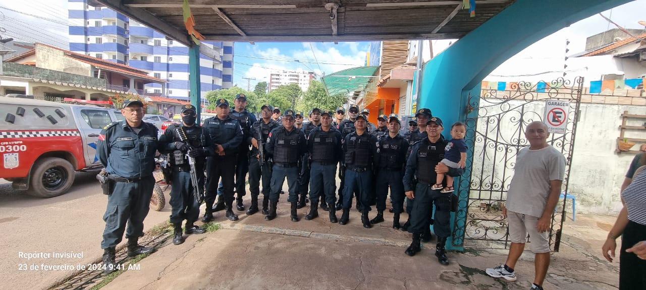 Após 30 anos de serviços prestados a segurança pública Sub Tenente é entregue pela tropa a sua família