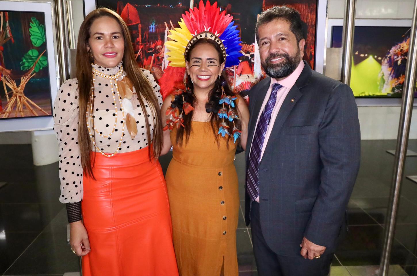 Exposição ‘Juruti - Festival das Tribos’ chega em Brasília; Henderson Pinto e ministros prestigiam evento