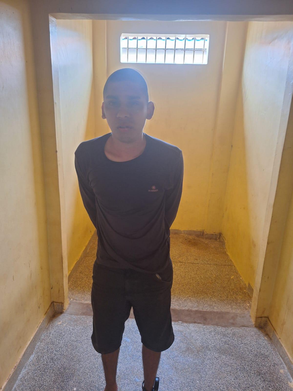 No porto de Almeirim trombou com a PM tentou fugir e foi preso