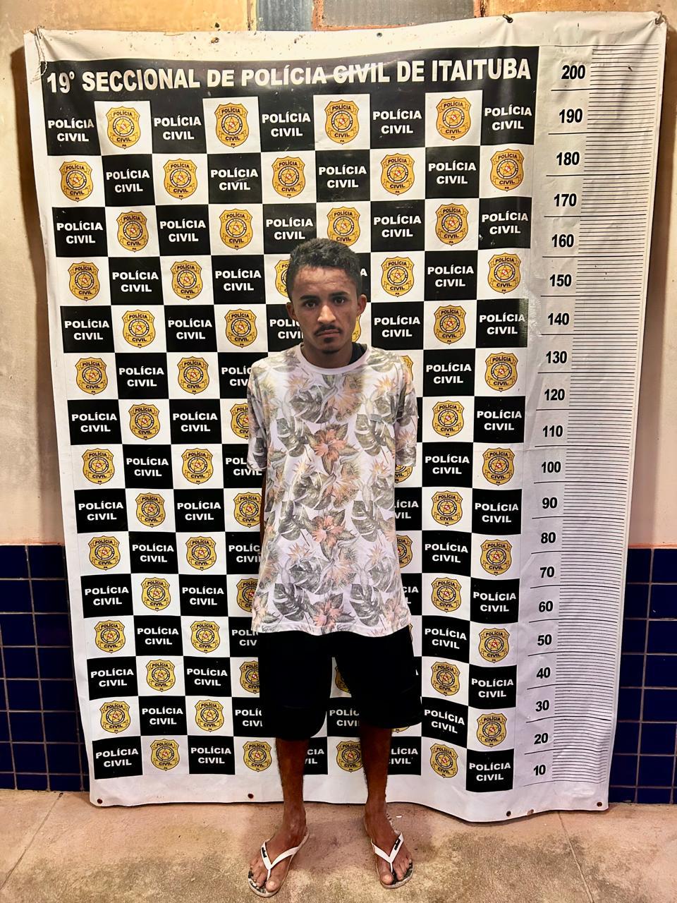 Elemento preso pela PM por furto em Itaituba