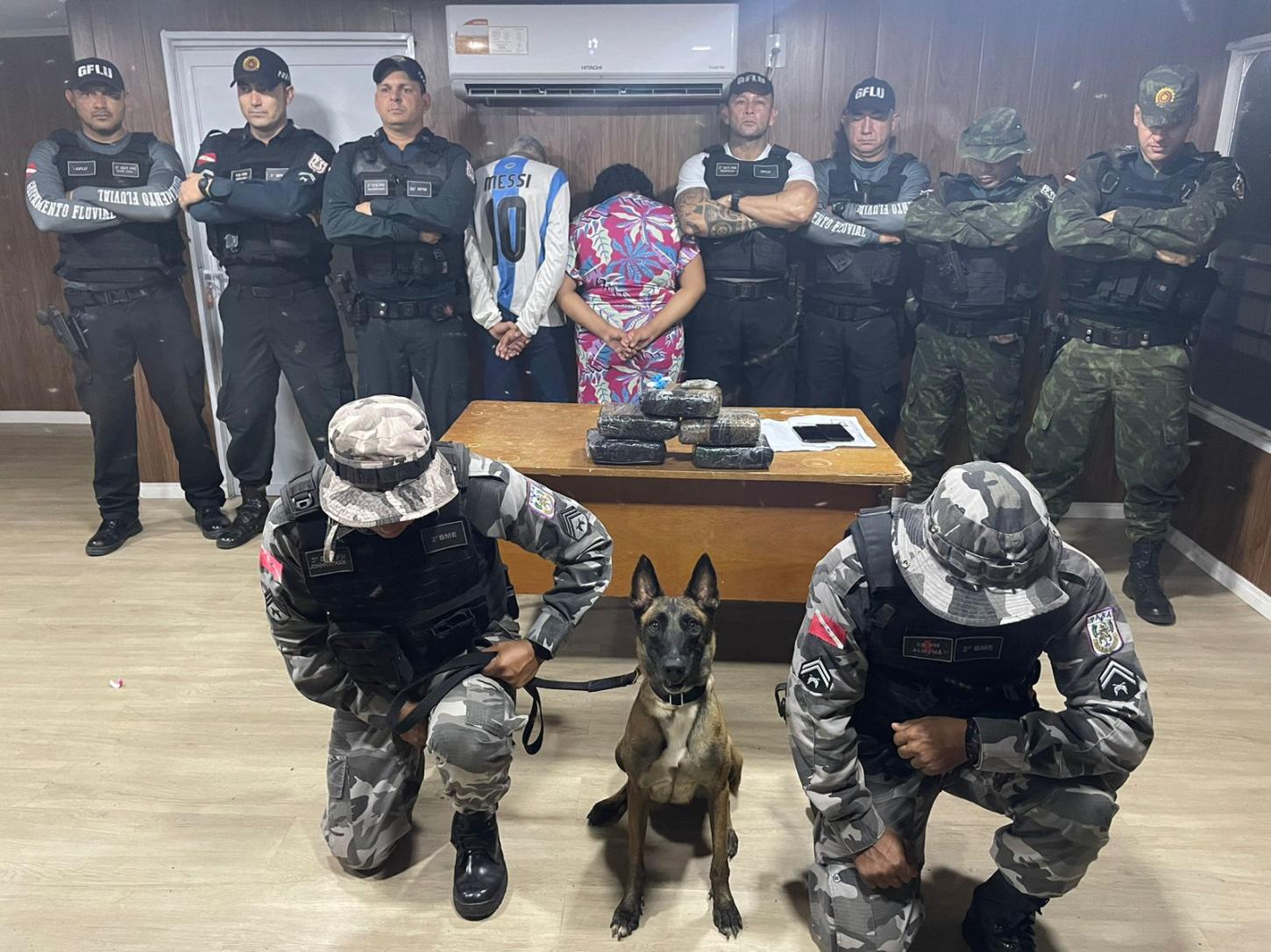 Droga apreendida na base Candiru pelas forças de segurança pública