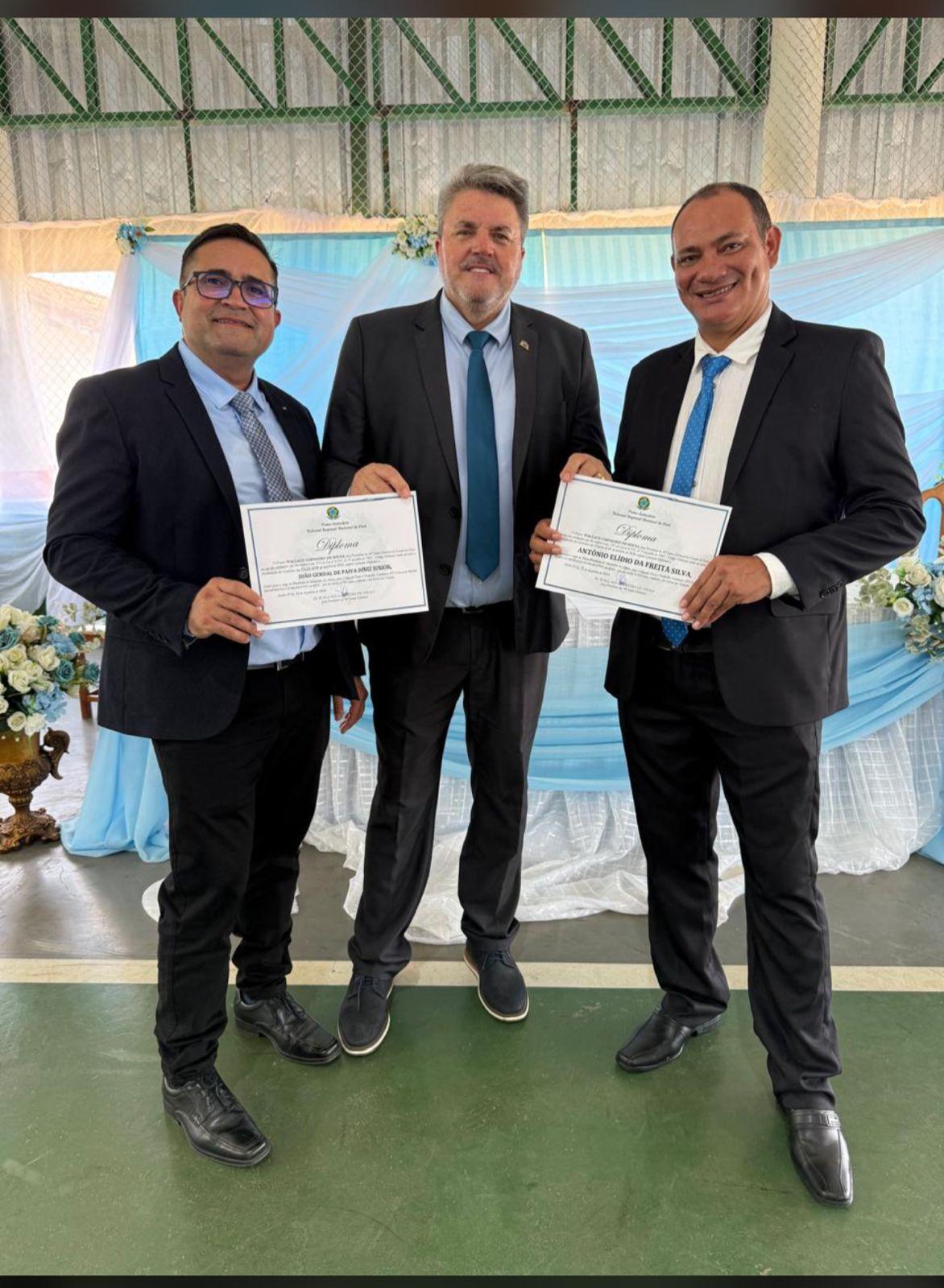 Diplomaçao de prefeito e vereadores em Aveiro