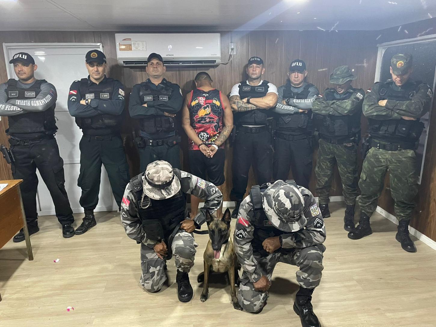 Na base Candiru homem preso por mandado de prisão