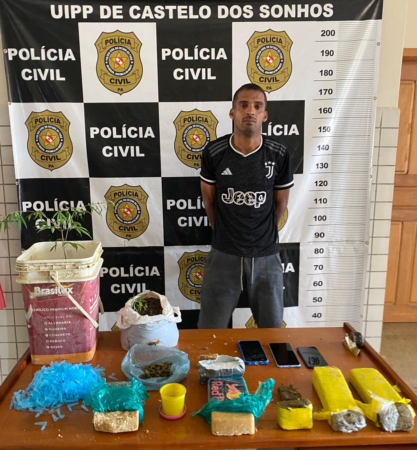 Jovem preso em Castelo de Sonhos