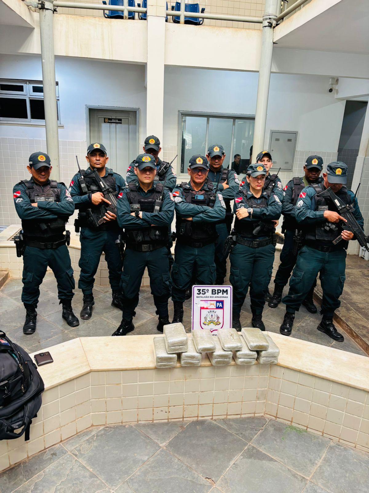 Jovem preso pelo 35º BPM em Santarém com entorpecentes 