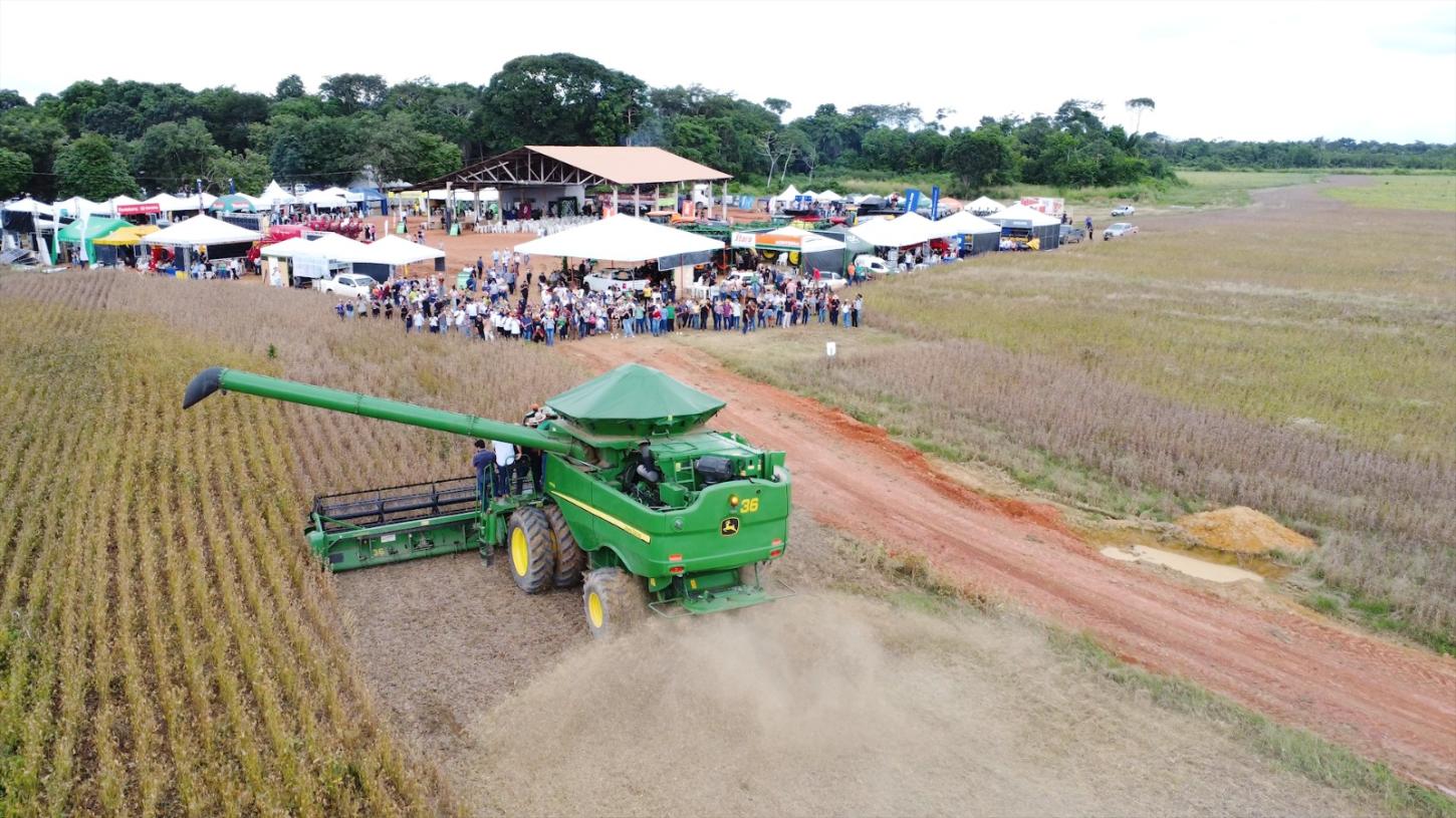 SICREDI GRANDES RIOS PARTICIPA DA FESTA DE ENCERRAMENTO DA COLHEITA DA SOJA DO BAIXO AMAZONAS