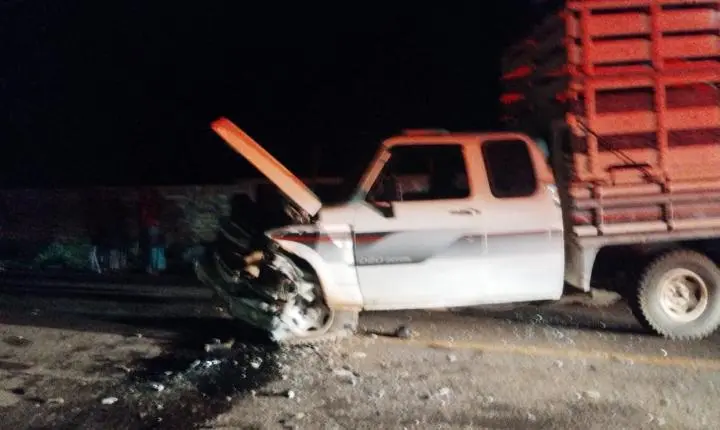 Colisão entre dois carros na Rio Curuá-Una