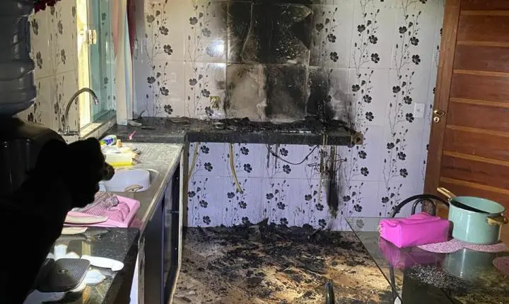 Guarnição do 35º BPM com rapidez e agilidade evita danos maiores em ocorrência de surto pisicotico 