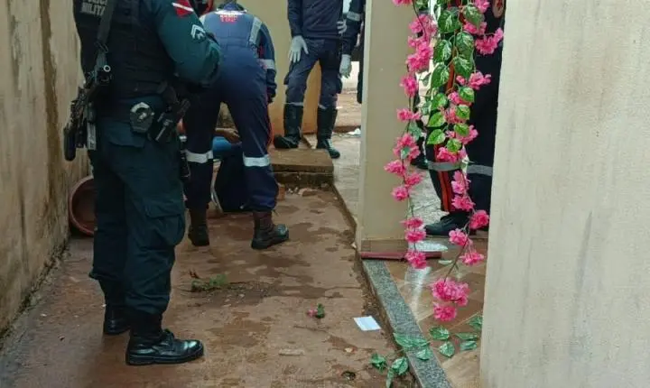 Guarnição do 35º BPM com rapidez e agilidade evita danos maiores em ocorrência de surto pisicotico 