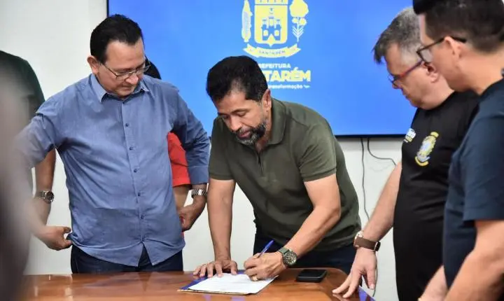 Henderson Pinto assina ordem de serviço para pavimentação da 2ª etapa da Rua Sena Lemos, em Santarém