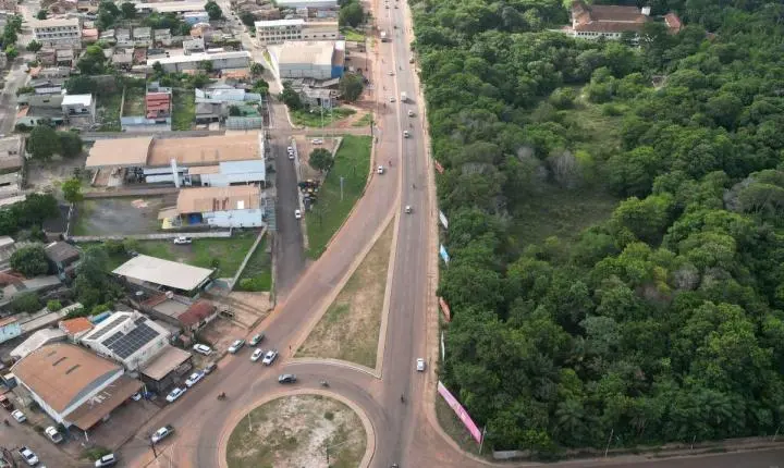 Henderson Pinto lança série para apresentar resultados do mandato e destaca duplicação da Cuiabá e microssistema do Cipoal II no primeiro episódio
