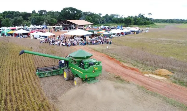 SICREDI GRANDES RIOS PARTICIPA DA FESTA DE ENCERRAMENTO DA COLHEITA DA SOJA DO BAIXO AMAZONAS